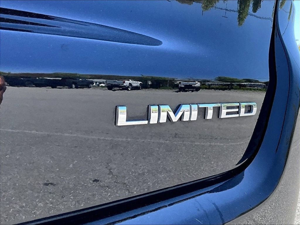 Used 2025 Black Jeep Limited image 29