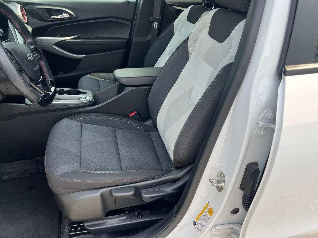 Used 2024 Summit White Chevrolet 1RS image 10