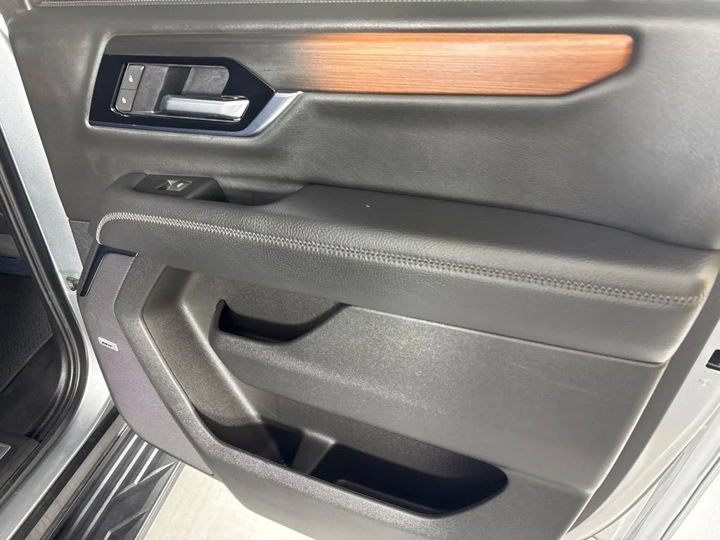 Used 2025 Sterling Metallic GMC Denali image 24