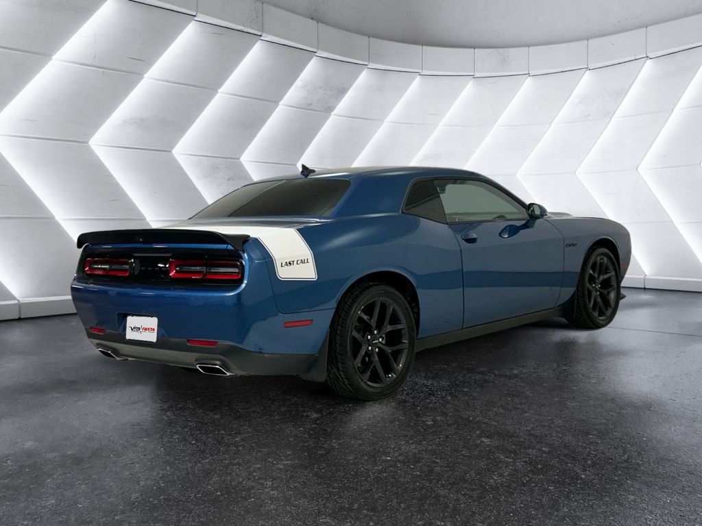 Used 2023 Blue Dodge SXT image 4