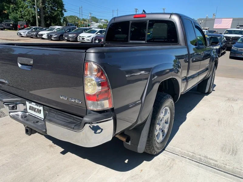 Used 2015 Gray Toyota Pickup 4D 6 ft image 10
