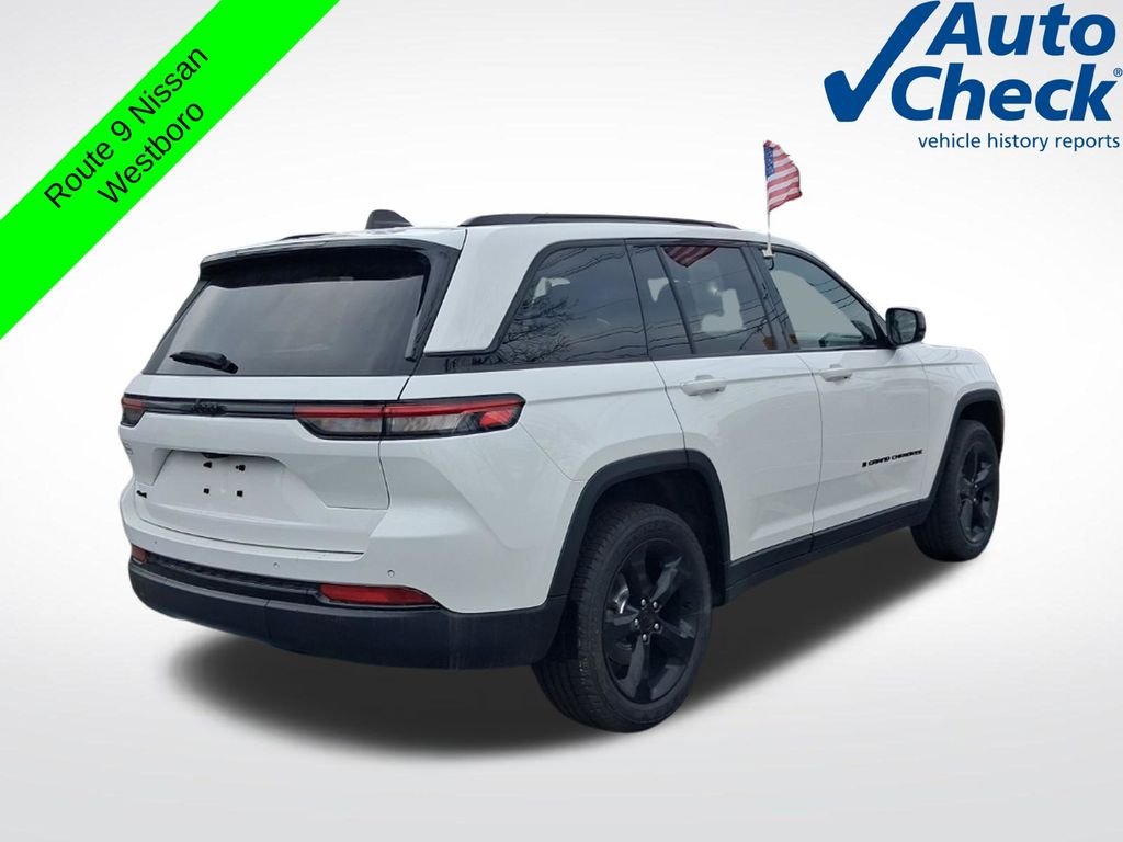 Used 2023 White Jeep Altitude X image 6