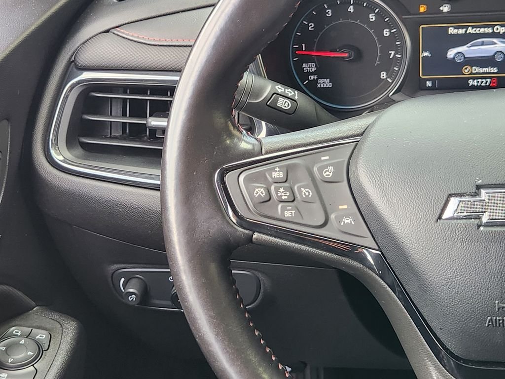 Used 2022 Iridescent Pearl Tricoat Chevrolet RS image 30