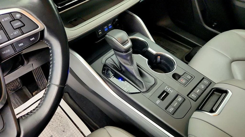 Used 2022 Not Specified Toyota XLE AWD image 18