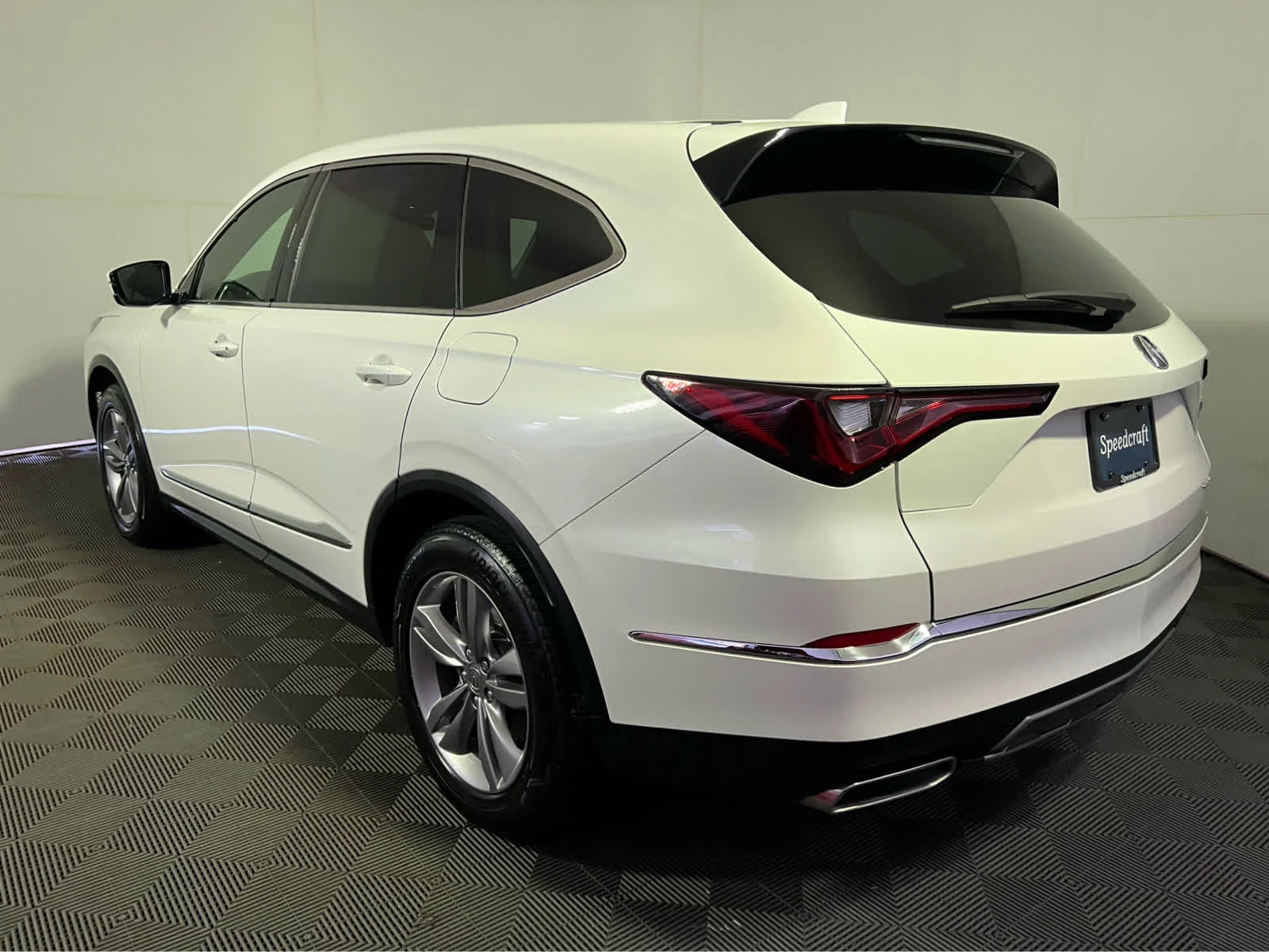 Certified Used 2025 Platinum White Pearl Acura  image 5