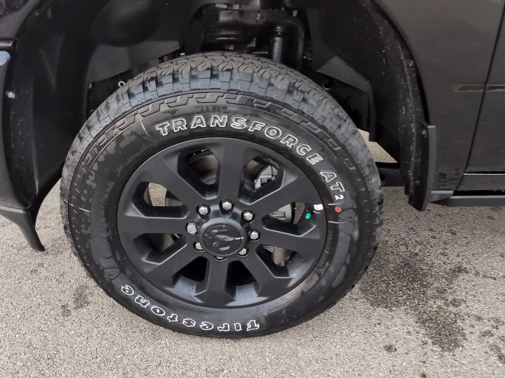 New 2026 Diamond Black Crystal Pearl-Coat Exterior Paint RAM Laramie image 10