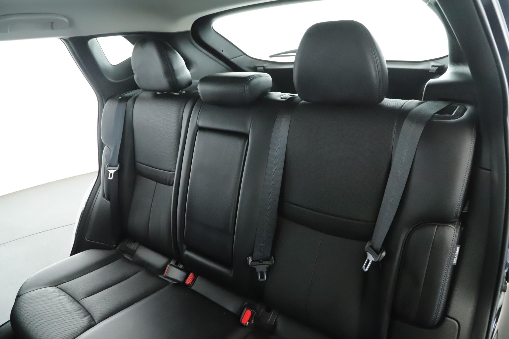 Used 2020 Magnetic Black Pearl Nissan AWD SL image 5