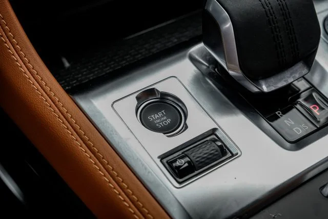 2026 Jaguar F-Pace R-Dynamic S - Photo 29