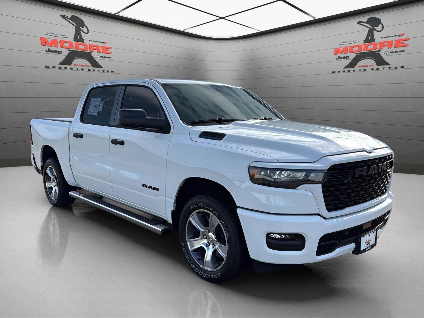 2026 RAM 1500 Express 4x4 Crew Cab 5'7's photo