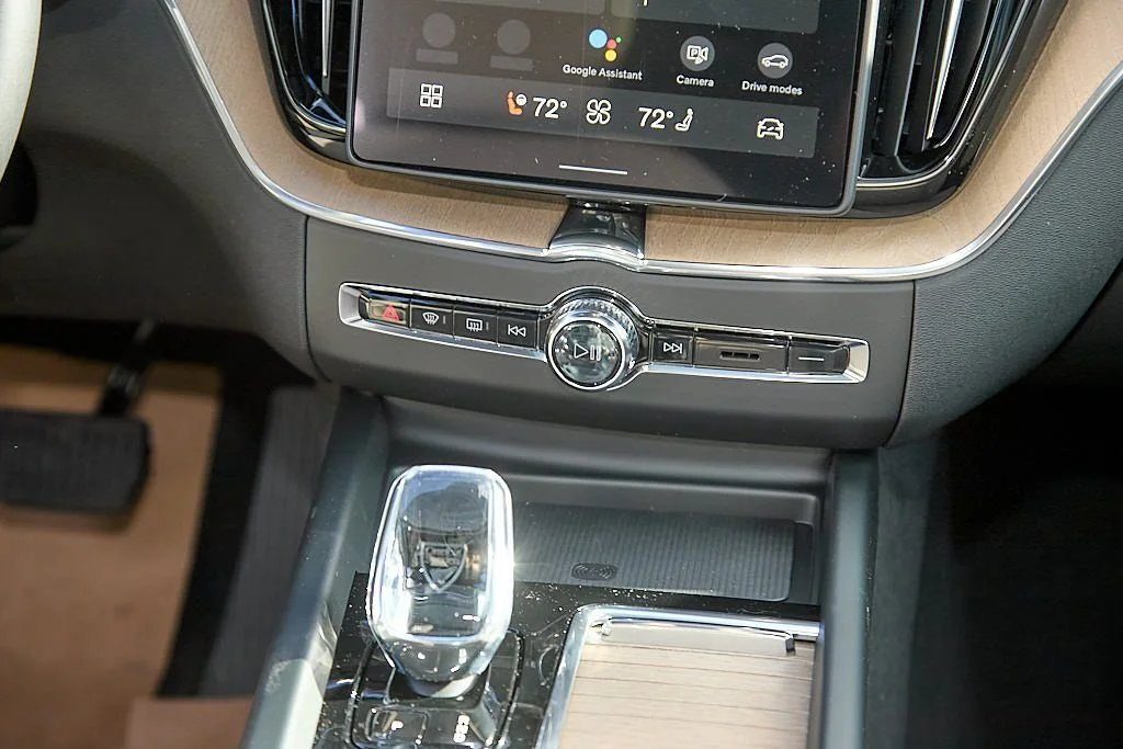 New 2026 Vapour Grey Volvo Core image 27
