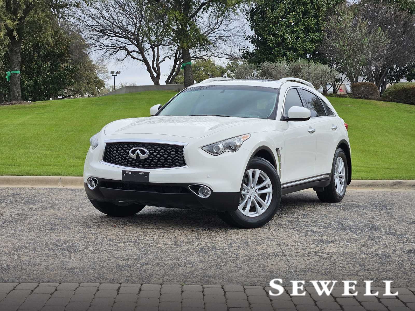 2017 INFINITI QX70 Base