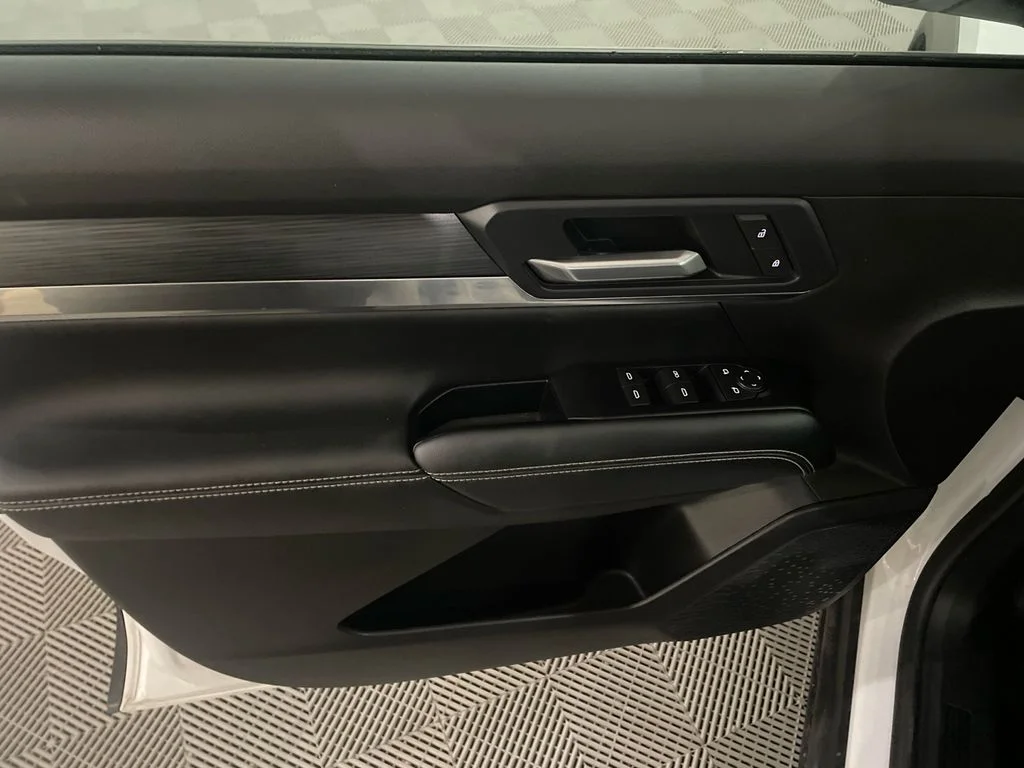 Used 2026 Summit White GMC Elevation image 10