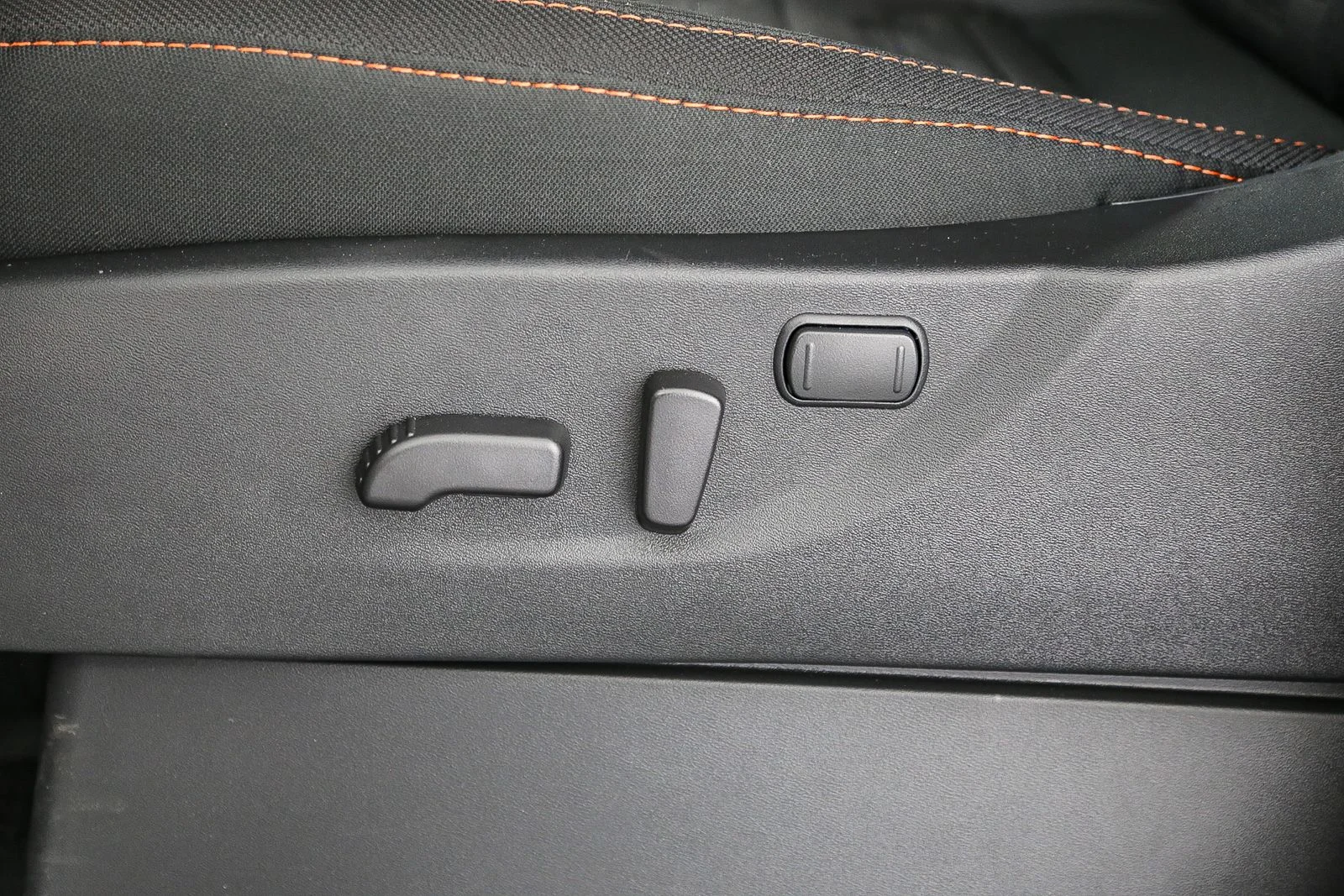 New 2025 Boulder Gray Pearl Nissan Crew Cab PRO-4X® image 23