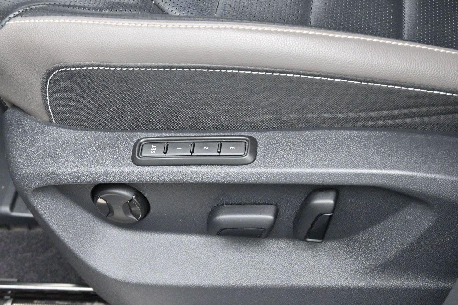 Used 2023 Deep Black Pearl Volkswagen 3.6L V6 SEL Premium R-Line image 15