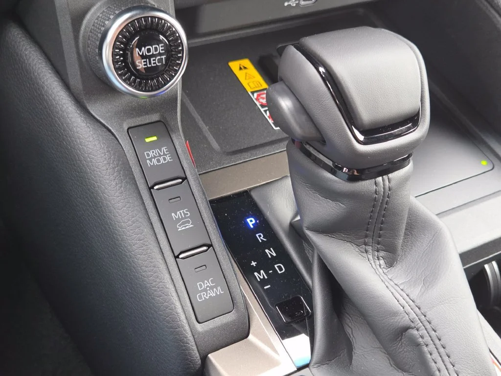 New 2027 Wind Chill Pearl Toyota Base image 18