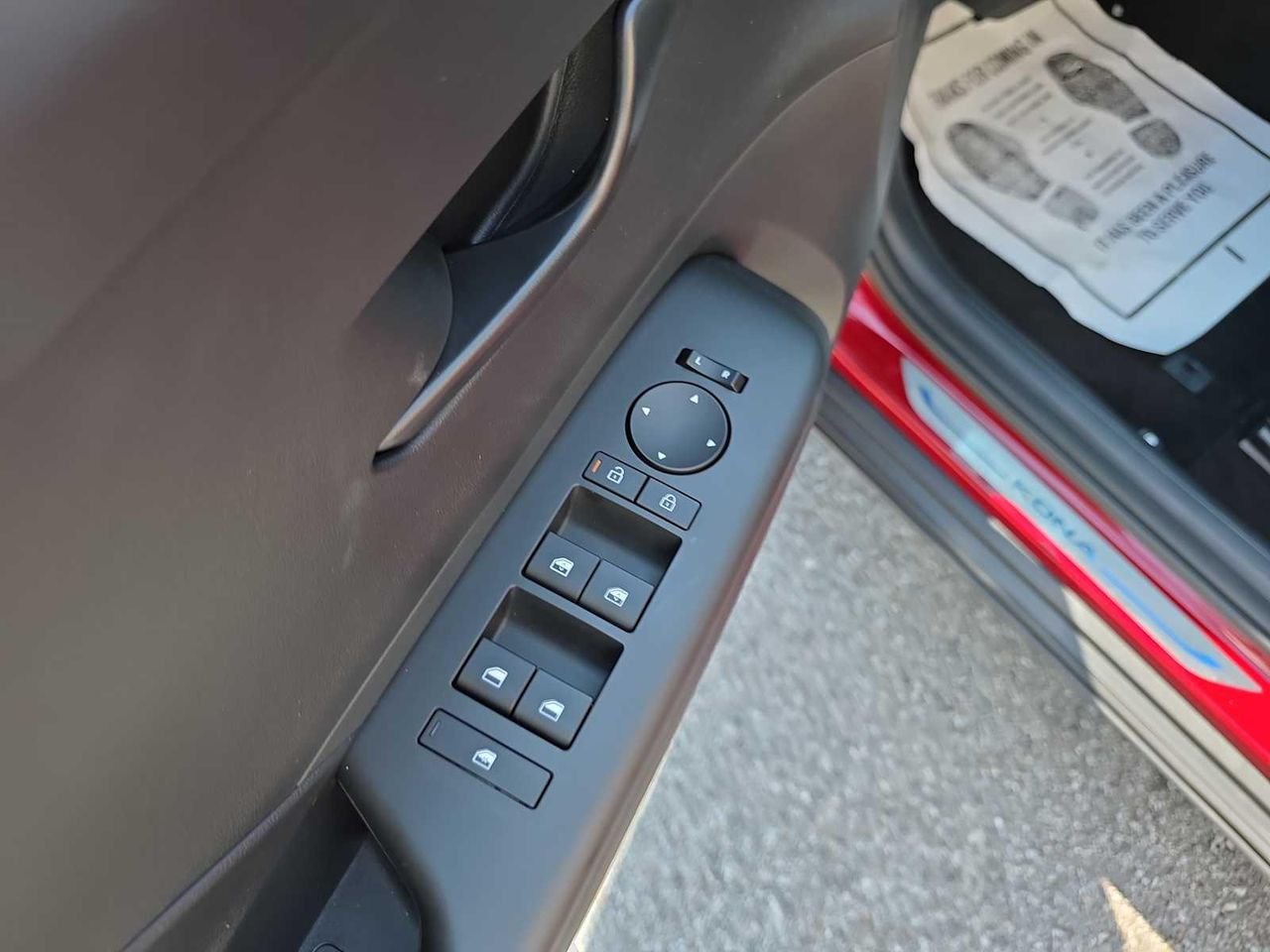 2025 Hyundai Kona SEL Convenience - Photo 20