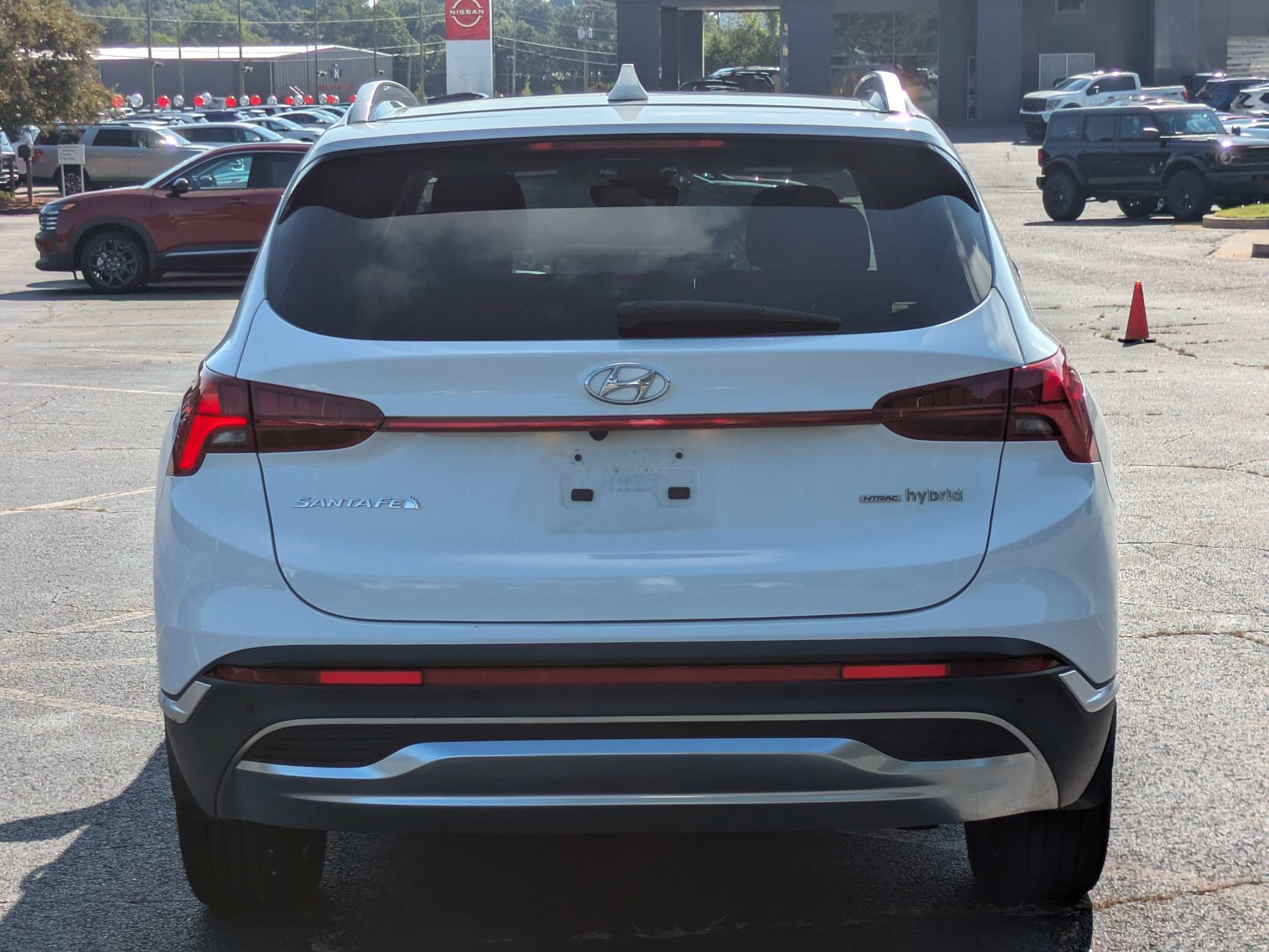 Used 2023 White Hyundai Limited image 4
