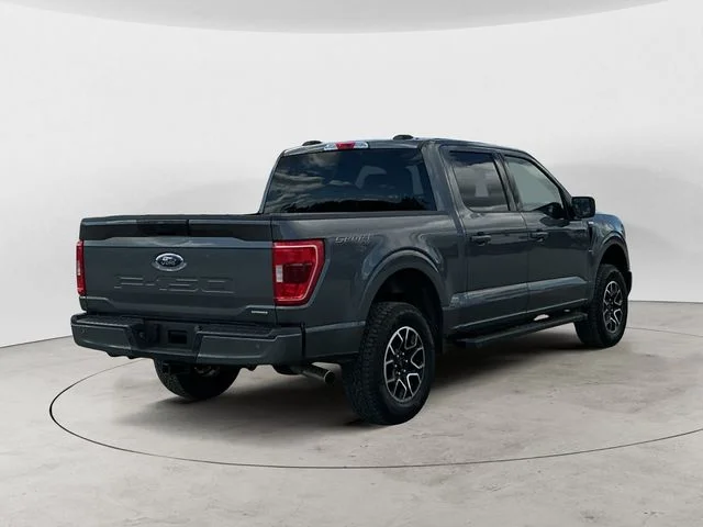 Used 2023  Ford XLT image 5