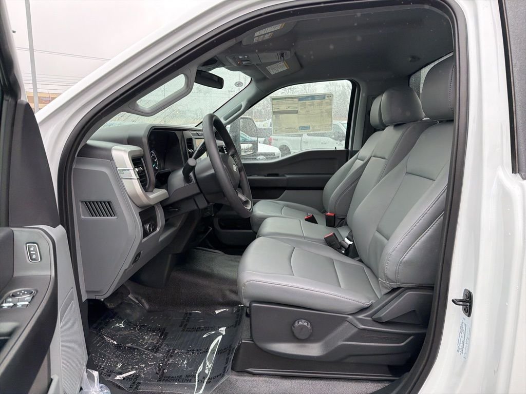 New 2026 Oxford White Ford F-350® XL FLAT BED image 10