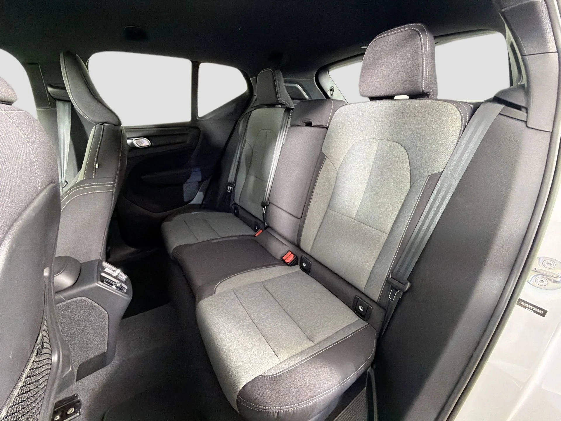 Certified Used 2023 Crystal White Volvo Core  image 23