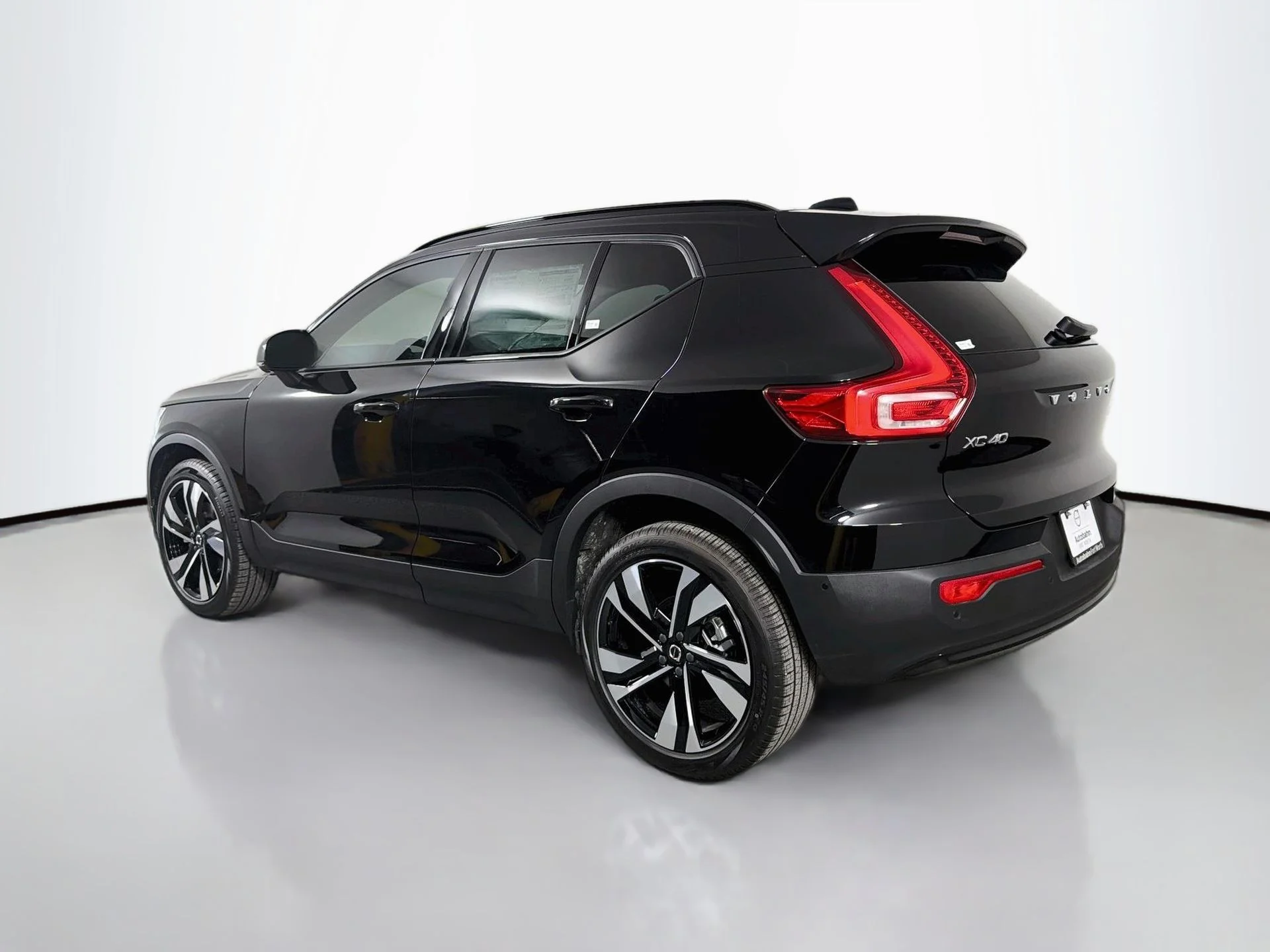 New 2026 Onyx Black Volvo Plus image 7