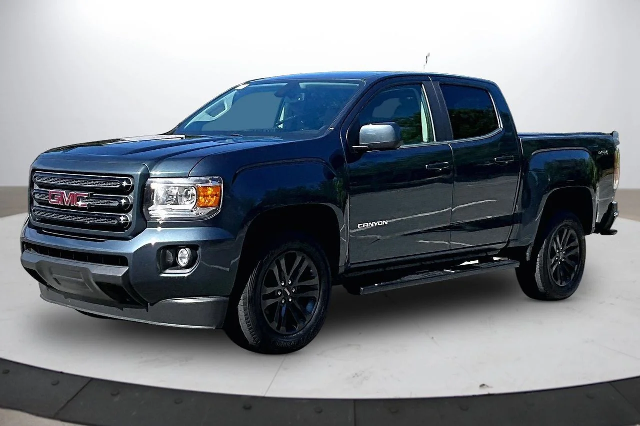 Used 2020 Blue GMC SLE1 image 4