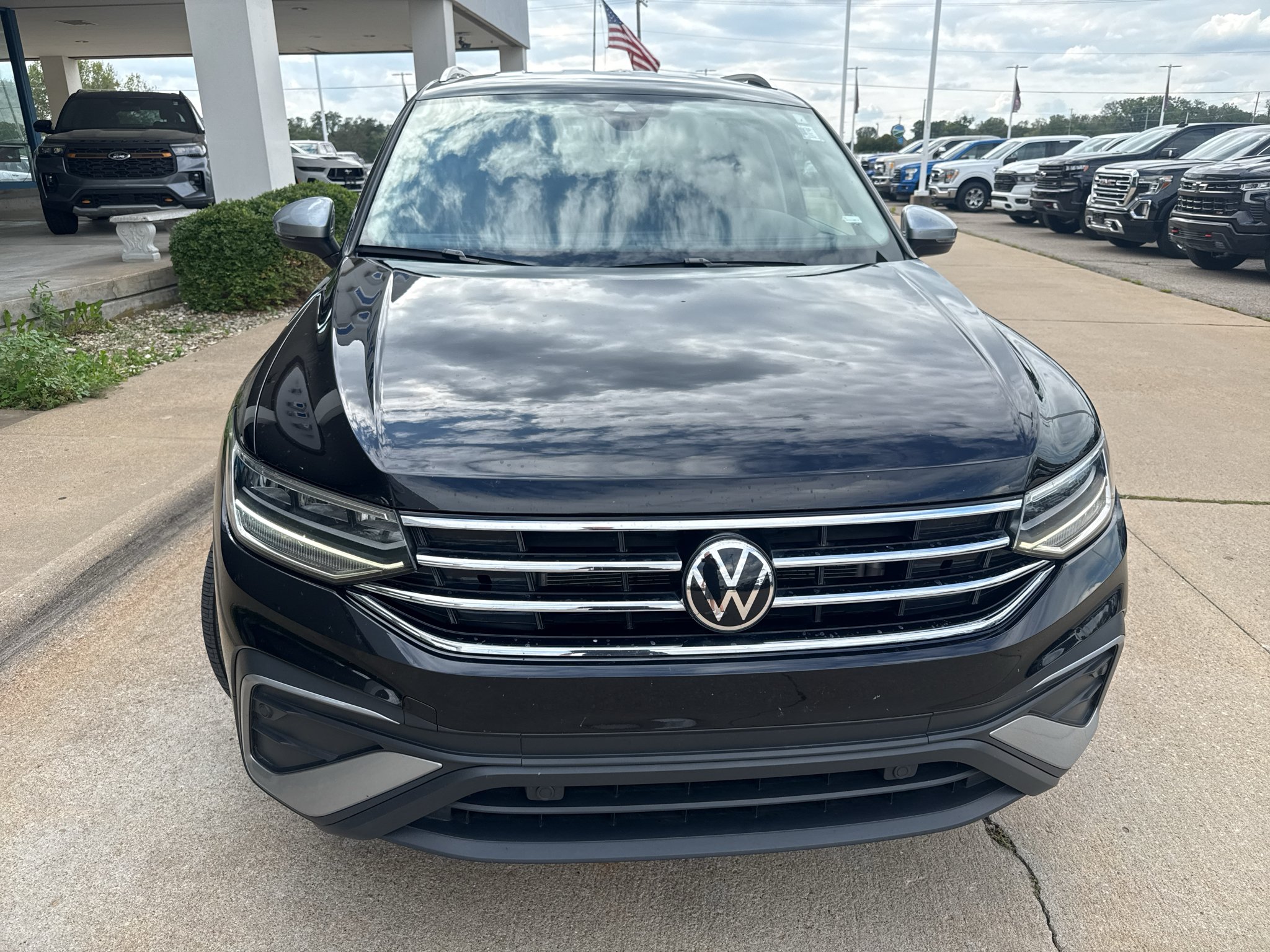 Used 2024 Deep Black Pearl Volkswagen Wolfsburg Edition image 21