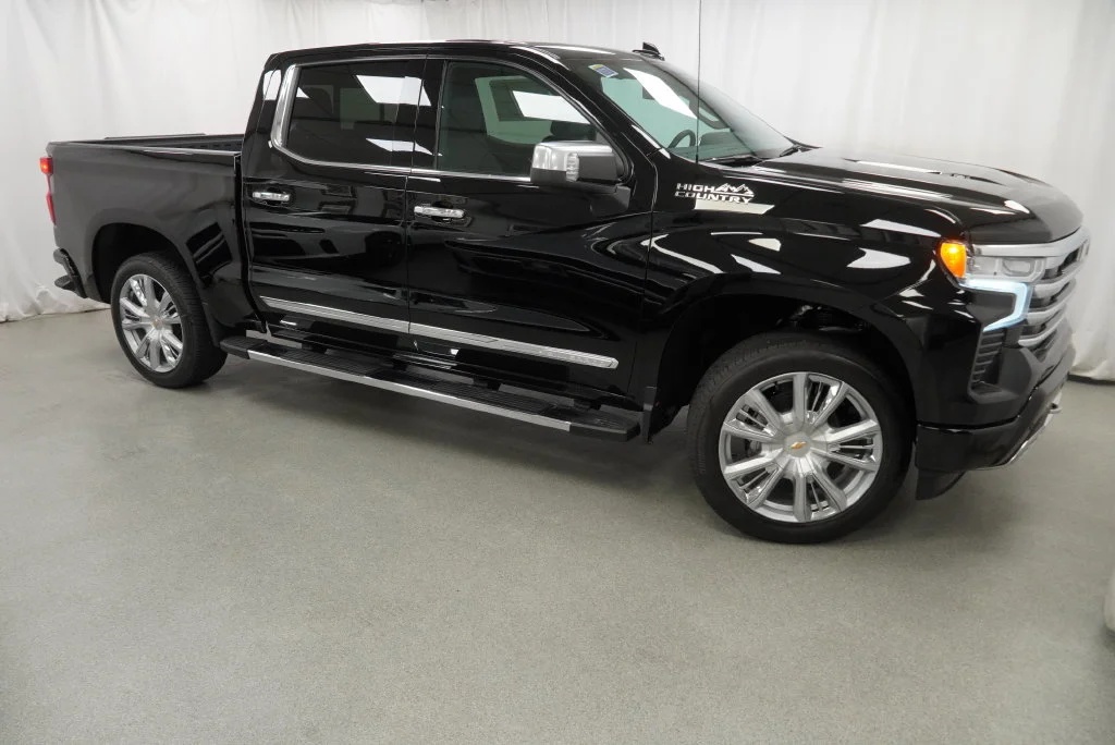 New 2026 Black Chevrolet High Country image 6