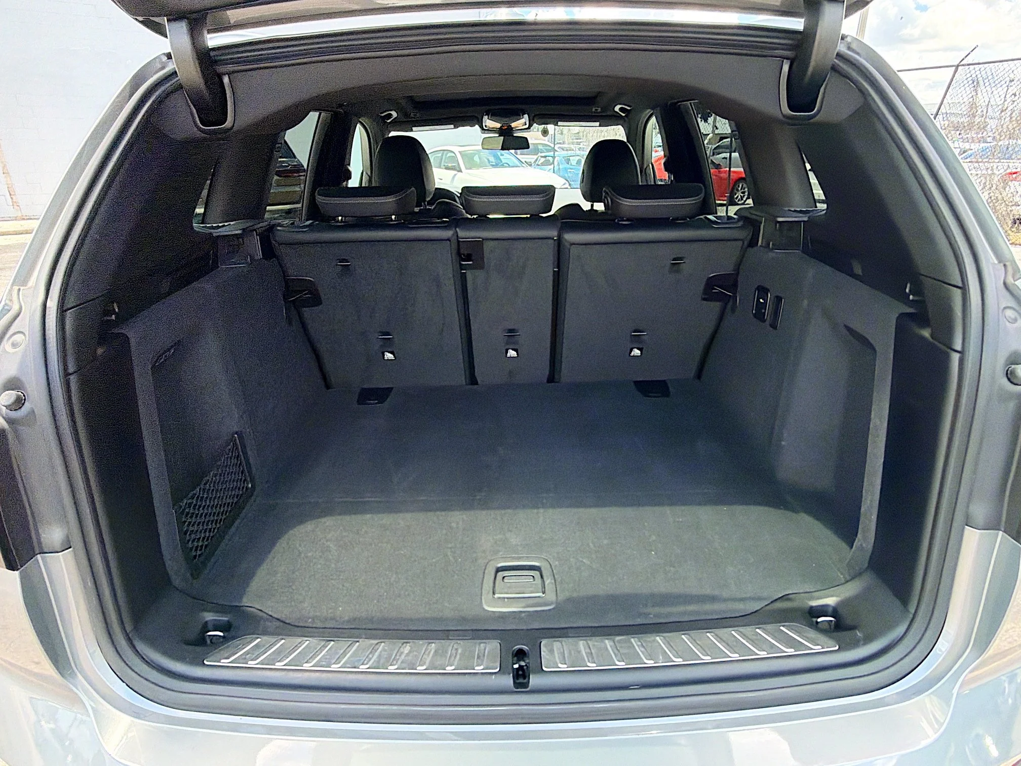 Used 2023 Skyscraper Gray Metallic BMW sDrive30i image 11