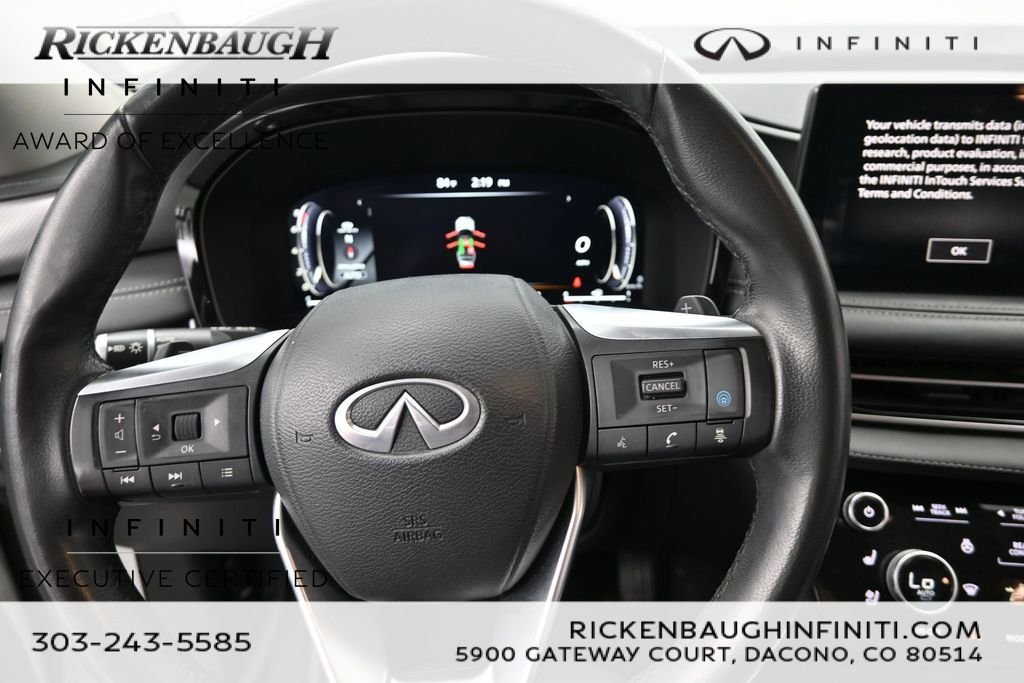 Certified Used 2023 White INFINITI LUXE image 17