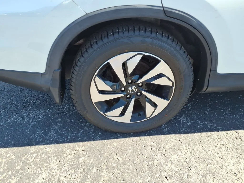 Used 2016 White Honda Touring image 25