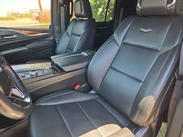 Used 2023 Black Cadillac Luxury image 12