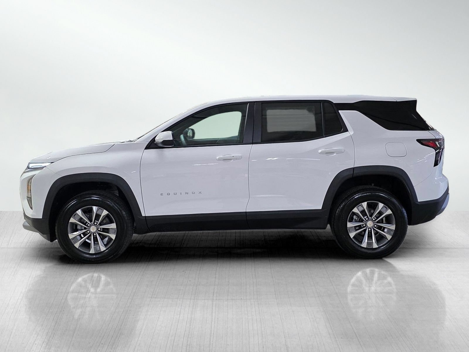 New 2027 Summit White Chevrolet LT image 4