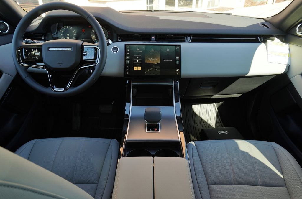 New 2026 Tribeca Blue Land Rover S image 10