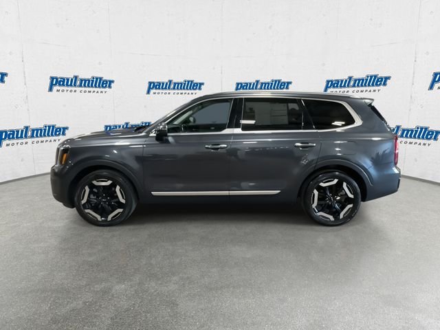 Certified Used 2023 Gravity Gray Kia S image 6