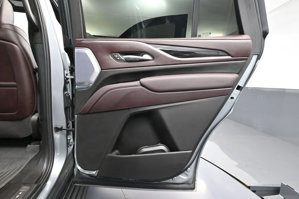 2024 Cadillac Escalade V-Series - Photo 43
