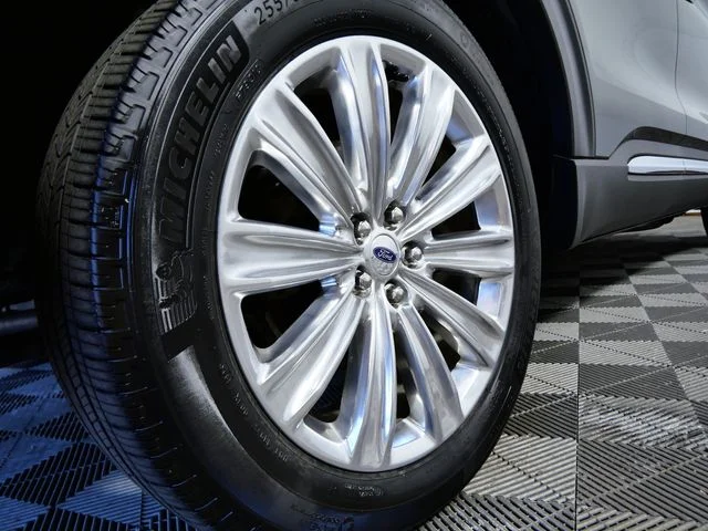 Certified Used 2023 Green Ford Limited image 9