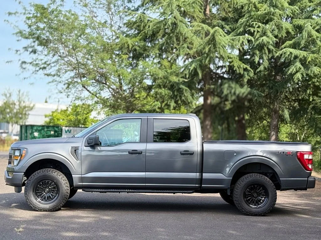 Used 2023 Gray Ford XL image 2