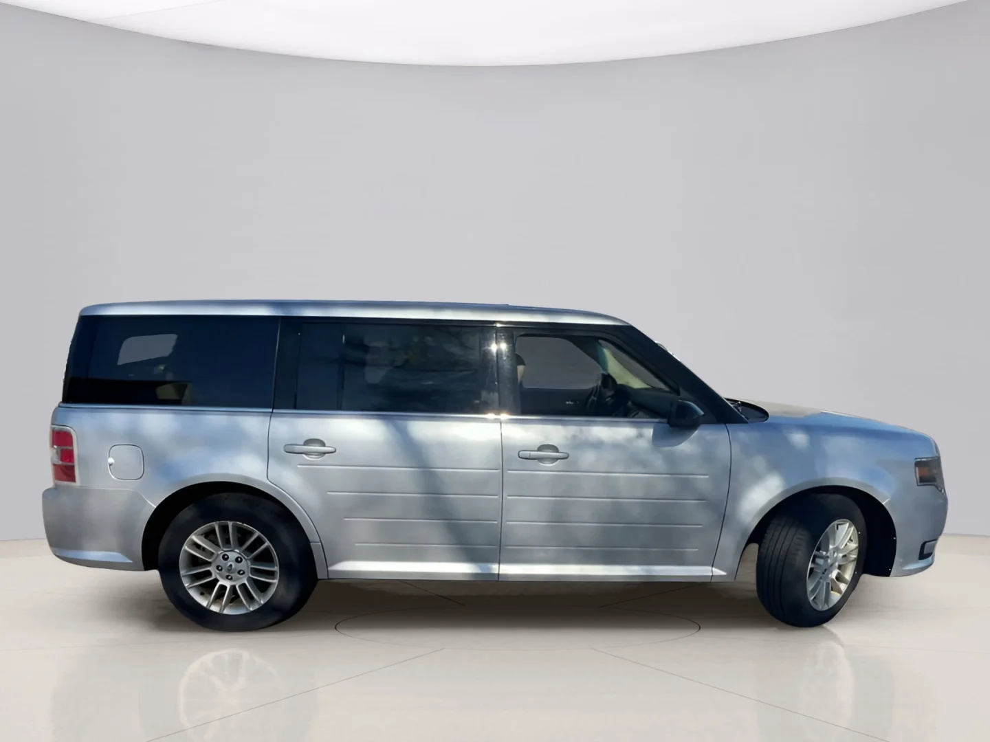 Used 2013 Silver Ford SEL FWD image 6