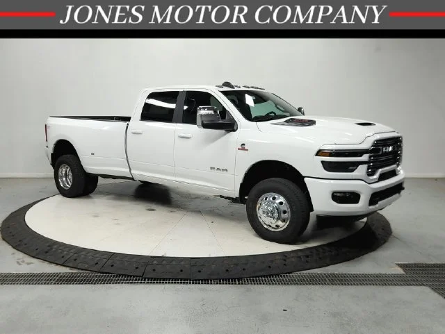 New 2026 Bright White Clear-Coat Exterior Paint RAM Laramie image 1