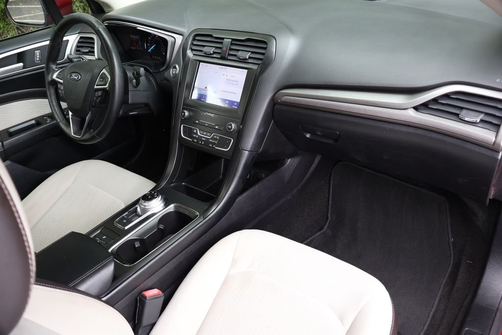 2020 Ford Fusion SE - Photo 40