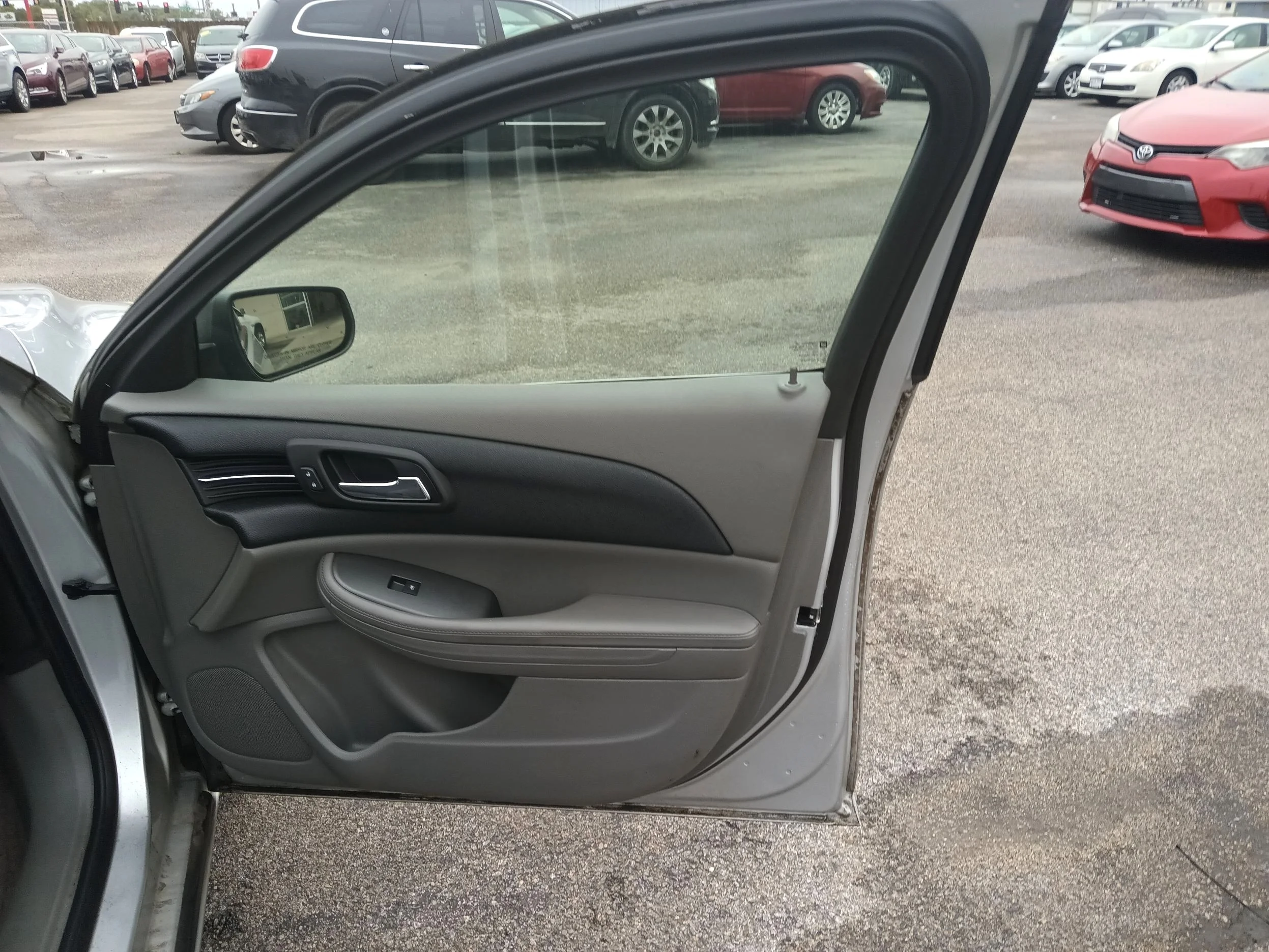 Used 2013 Silver Chevrolet 1FL image 18