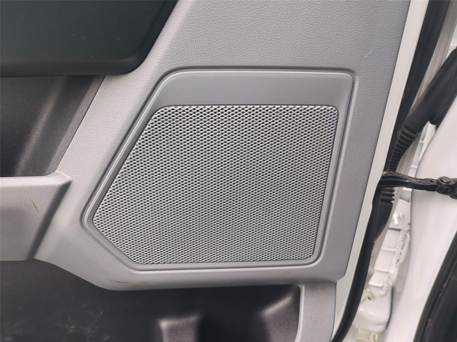 Used 2022 Oxford White Ford XL image 31