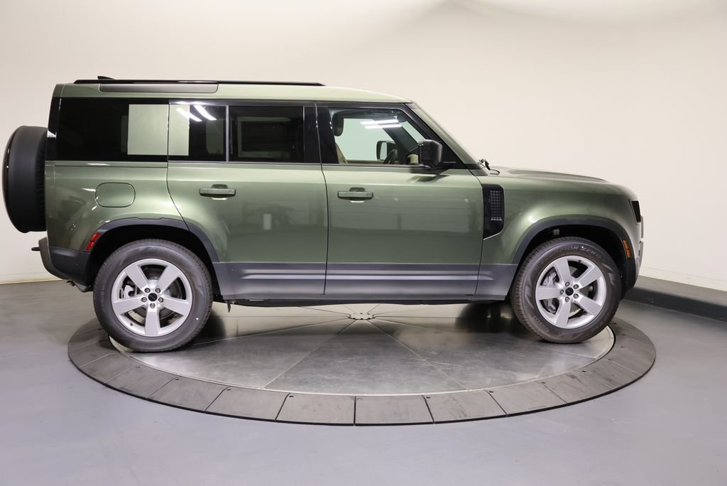 2026 Land Rover Defender S - Photo 6