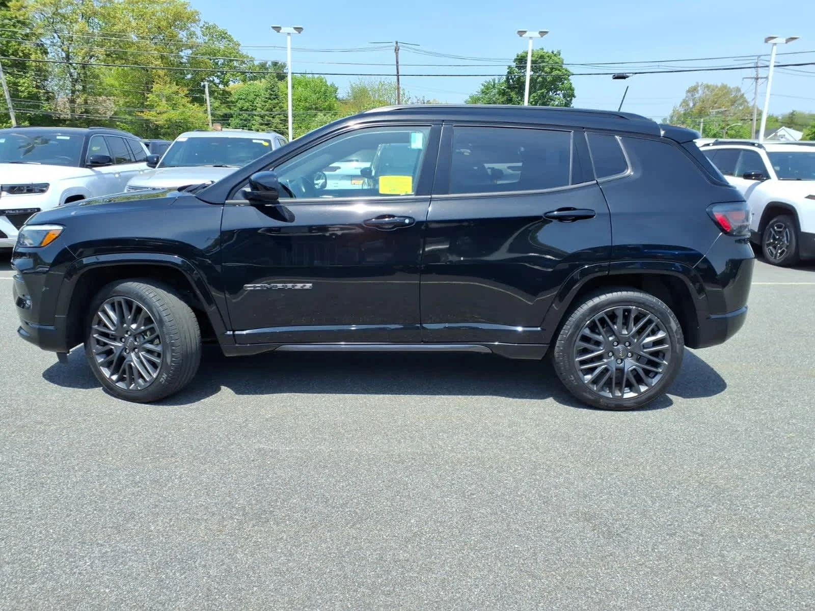 Certified Used 2022 Diamond Black Crystal Pearlcoat Jeep High Altitude image 12