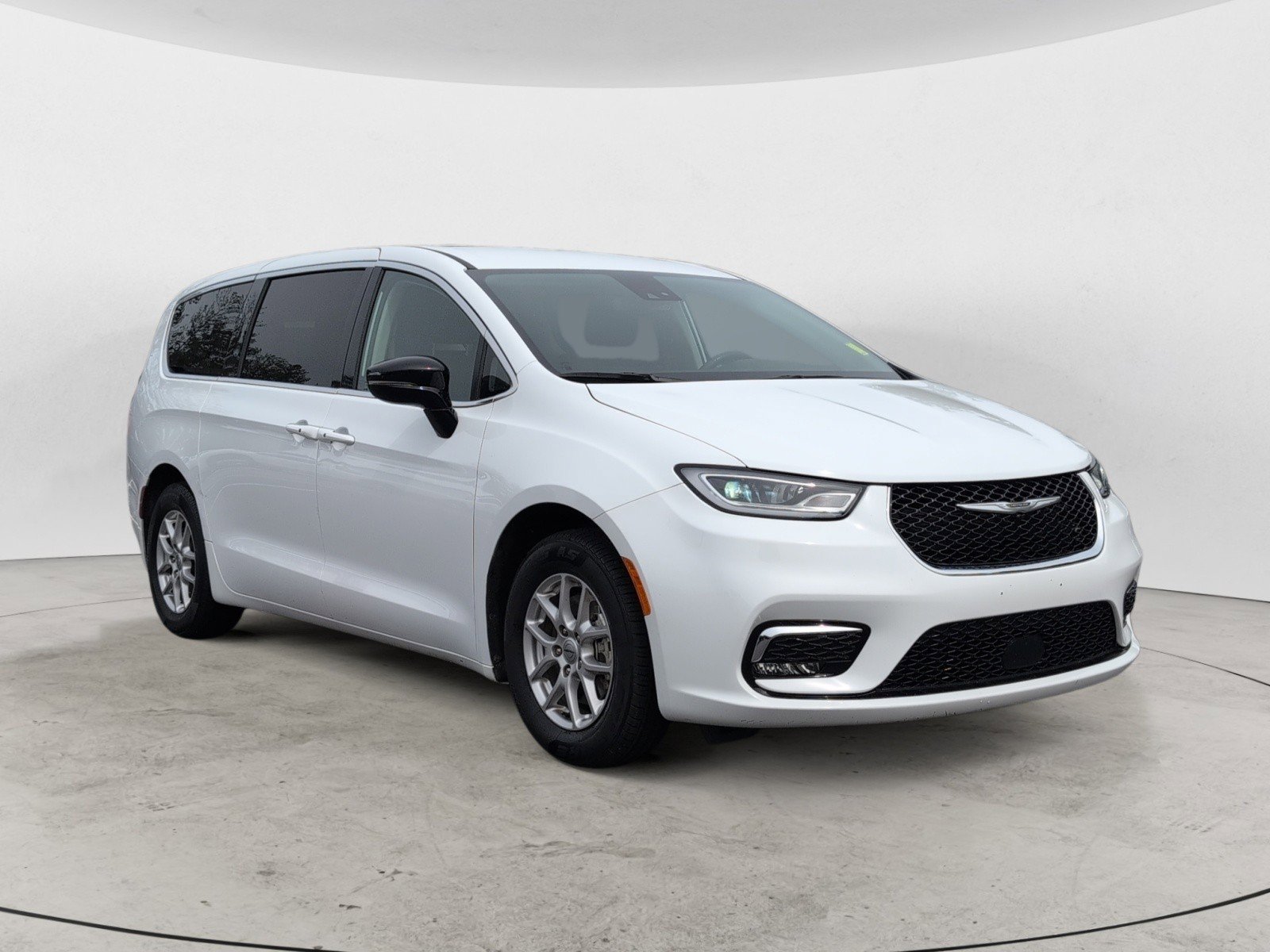 Used 2024 Bright White Clearcoat Chrysler Touring L image 2