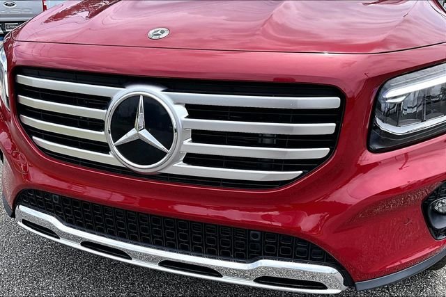 Certified Used 2025 Red Mercedes-Benz GLB 250 image 32