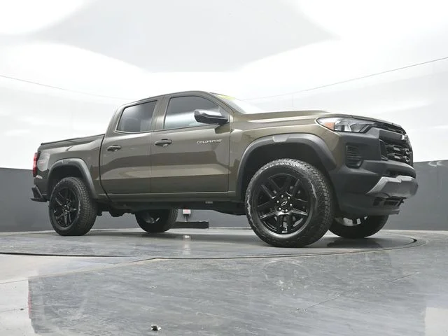 Used 2025 Brown Chevrolet Trail Boss image 23
