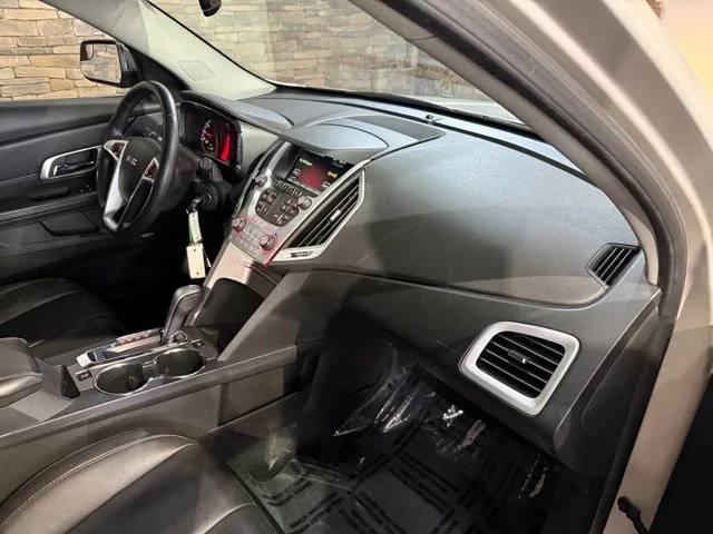 Used 2014 Champagne Silver Metallic GMC SLT-1 image 3