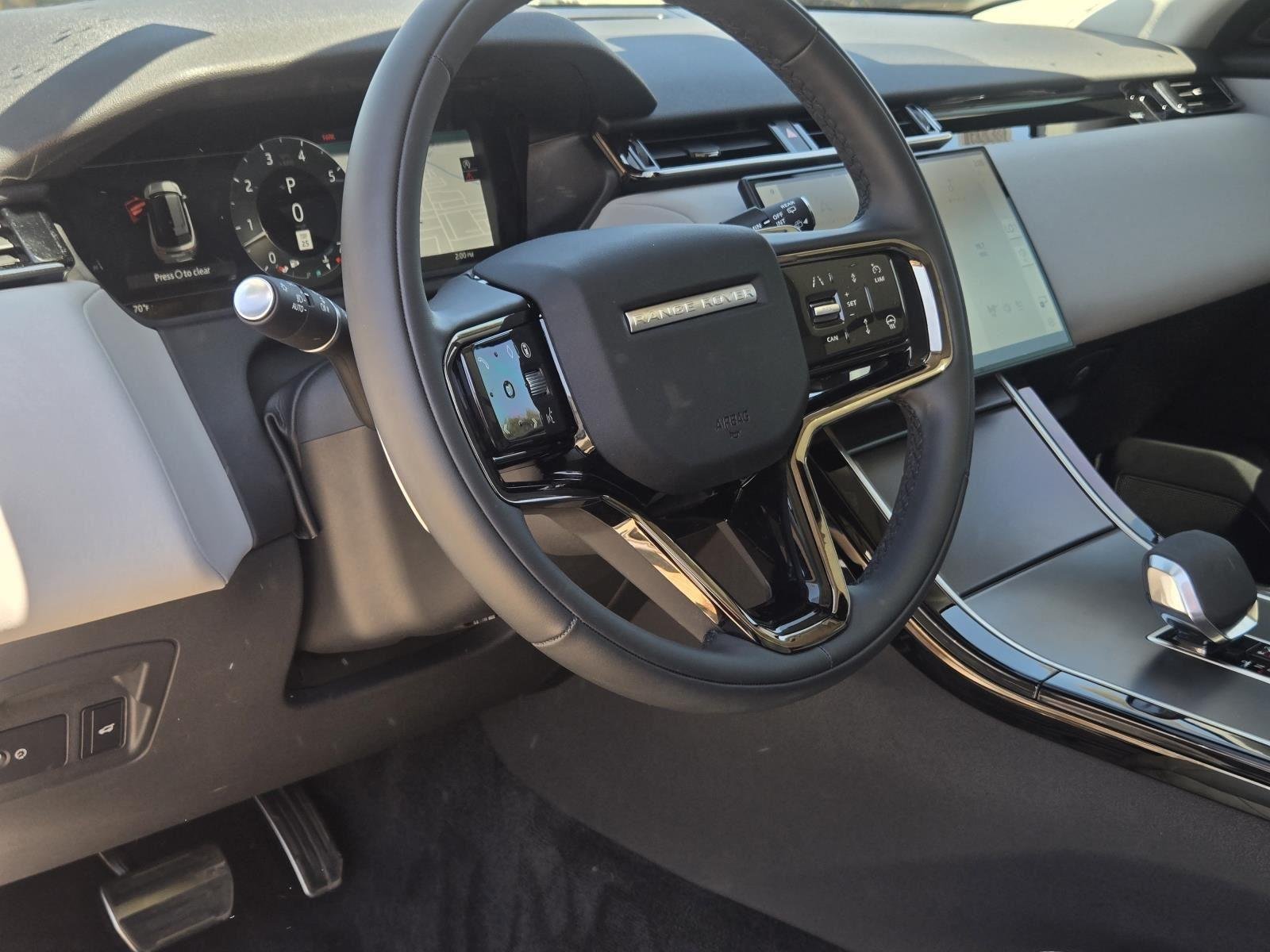 Used 2025 Fuji White Land Rover Dynamic SE image 31